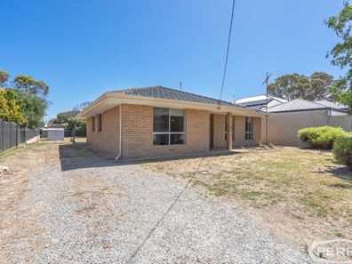 15 Maroonah Road, Golden Bay WA 6174