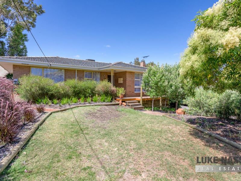 24 Travers Gardens, Kelmscott