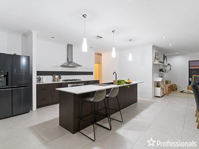 6 Camelot Street, Baldivis WA 6171