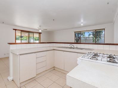 11B Price Court, Brookdale WA 6112