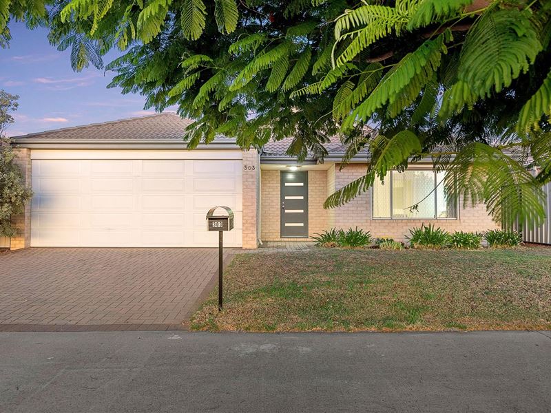 303 Pebble Beach Boulevard, Meadow Springs