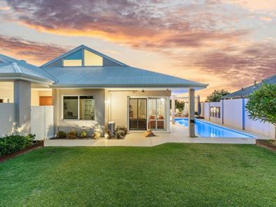 10 Cressbrook Way, Carine WA 6020