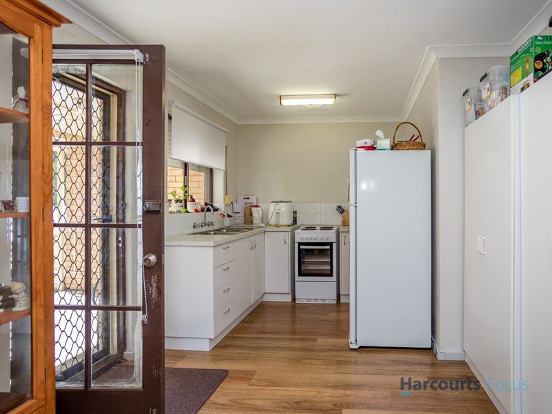 3/8 Arnott Court, Kelmscott