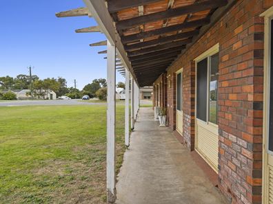 116 Mclarty Road, Halls Head WA 6210