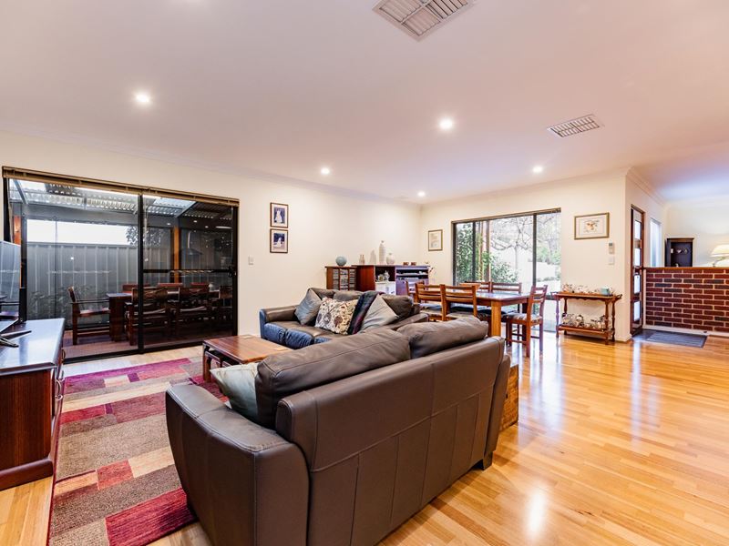15B Coleman Crescent, Melville