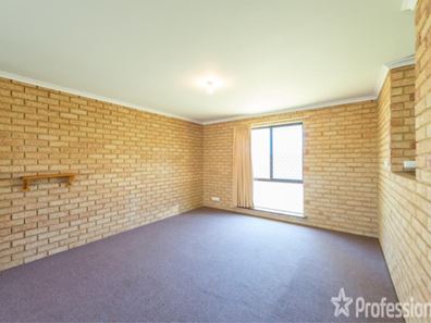 2/222 Willcock Drive, Mahomets Flats WA 6530