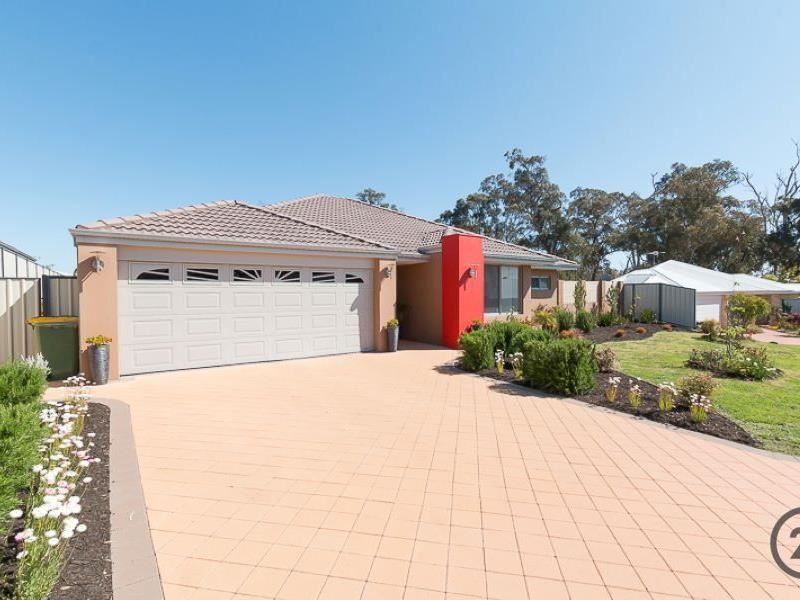4 Newbridge Street, Meadow Springs