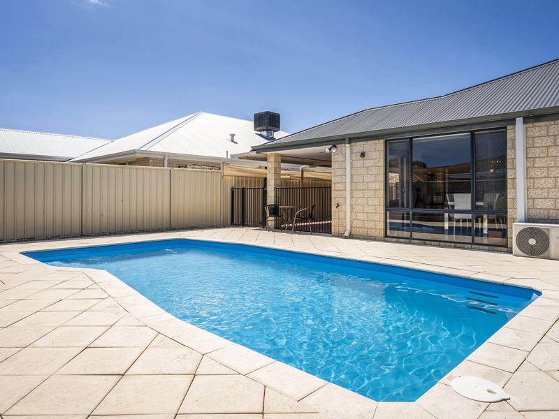 6 Harney Road, Secret Harbour