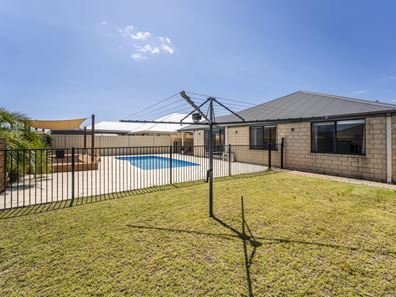 6 Harney Road, Secret Harbour WA 6173