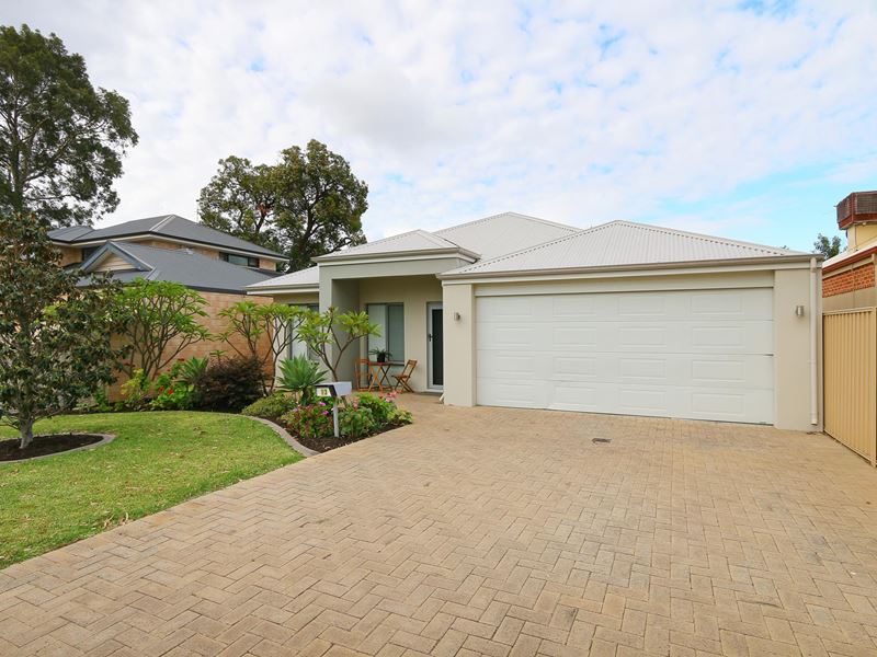 13 Dalston Crescent, Kardinya