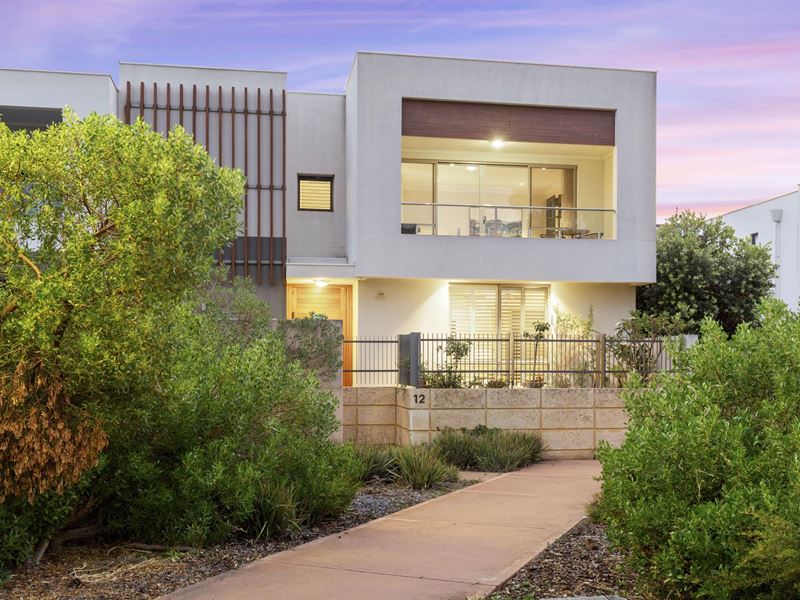 12 Champion Crescent, Floreat