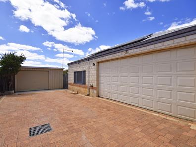 24 Flora Valley Grove, Ellenbrook WA 6069