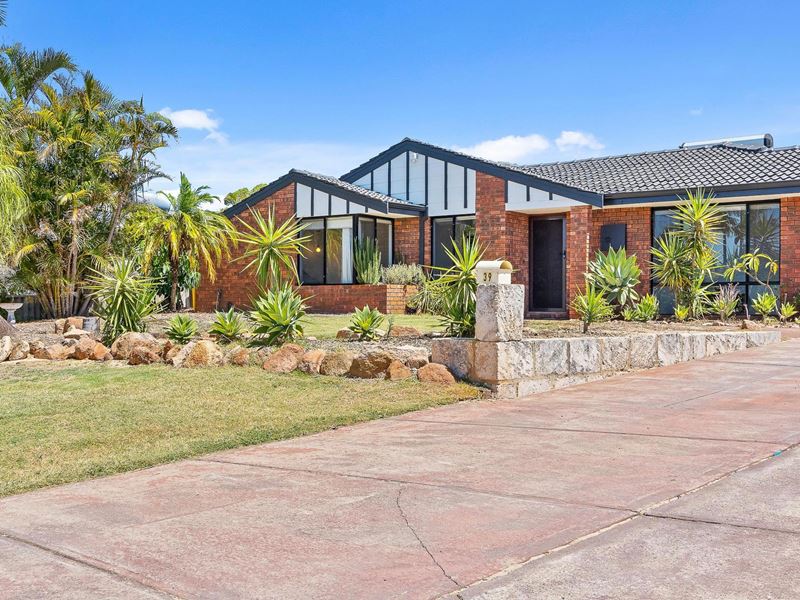 39 LEICESTER SQUARE, Alexander Heights