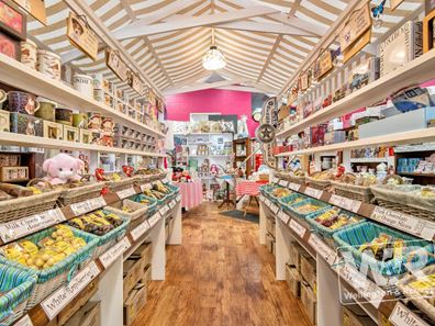 Retail - CONFECTION HEAVEN BUSINESS OPPORTUNITY