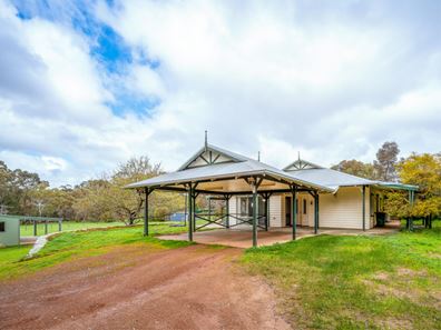 44 Reservoir Street, Chidlow WA 6556