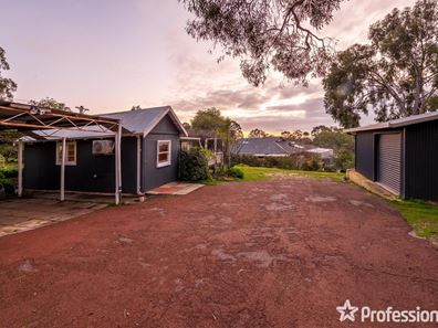 15 Throssell Road, Greenmount WA 6056