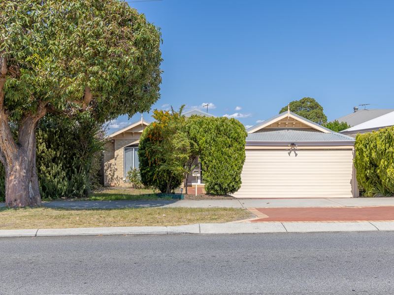 6 Stanton Road, Redcliffe