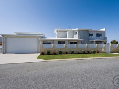 2 Beachport Way, Wannanup WA 6210