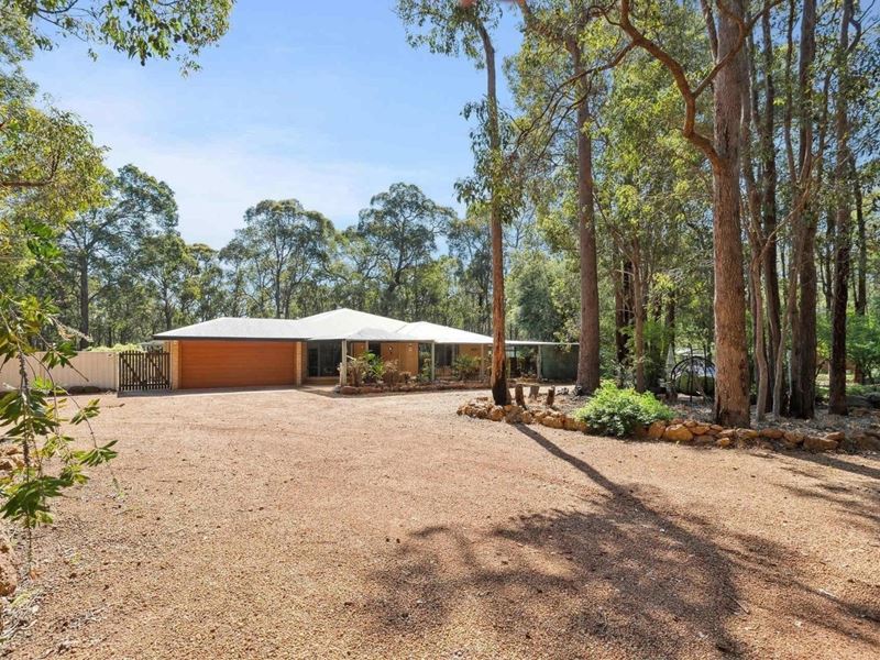 95 Eagle Street, Mundaring WA 6073