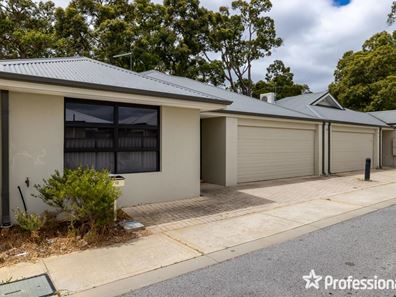 12/99 Lowanna Way, Armadale WA 6112