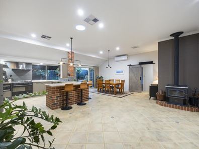 138 Lagoon Drive, Yanchep WA 6035