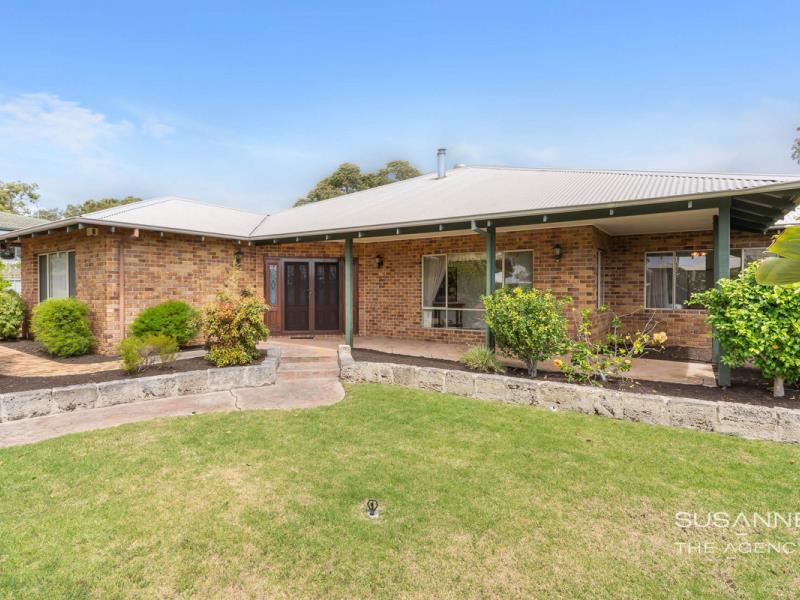 33 Winsor Road, Kalamunda WA 6076