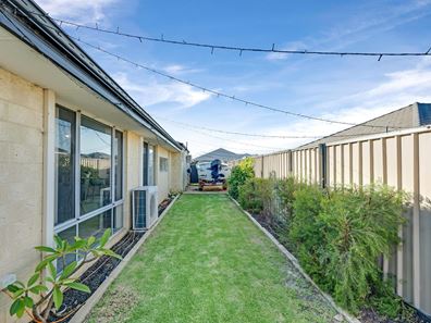 18 Quartz Drive, Australind WA 6233