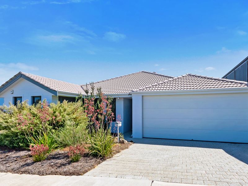 94 Luminous Crescent, Eglinton