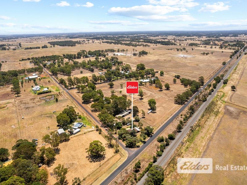 85 George  Road, Waroona WA 6215