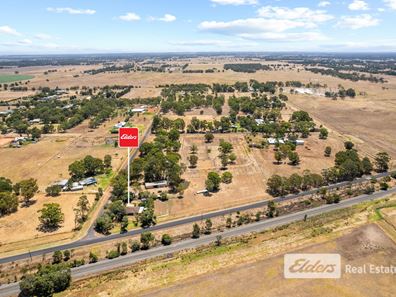 85 George  Road, Waroona WA 6215