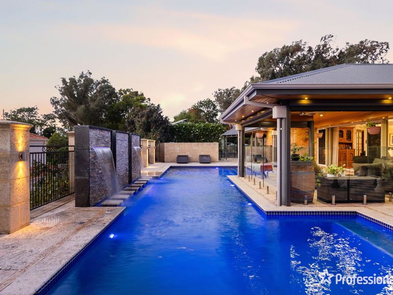22 Grenville Road, Gooseberry Hill WA 6076