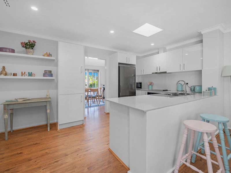 18 Beaumont Way, Greenwood WA 6024