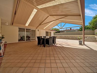 18 Beaumont Way, Greenwood WA 6024