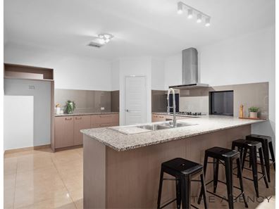 2B Stratford Place, Bentley WA 6102
