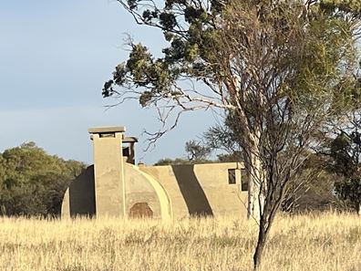 27068 & 50 Chandler Road, Merredin WA 6415