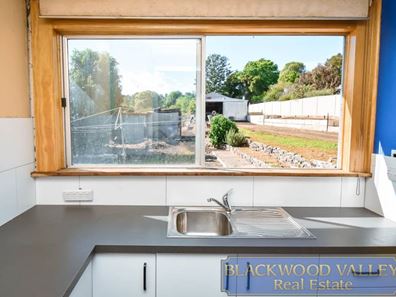 12 Barlee Street, Bridgetown WA 6255