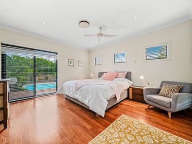 8 James Avenue, Hazelmere WA 6055