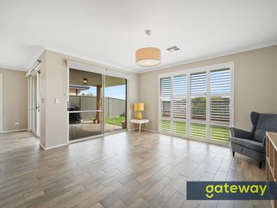 26 Tiliqua Crescent, Wandi WA 6167