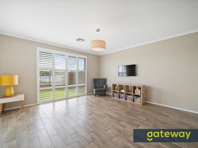 26 Tiliqua Crescent, Wandi WA 6167