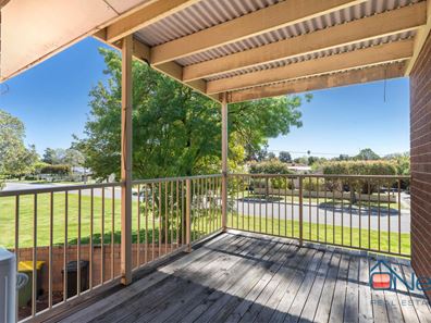 21/2 Benjamin Street, Armadale WA 6112