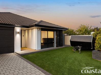 32 Coffs Bend, Secret Harbour WA 6173