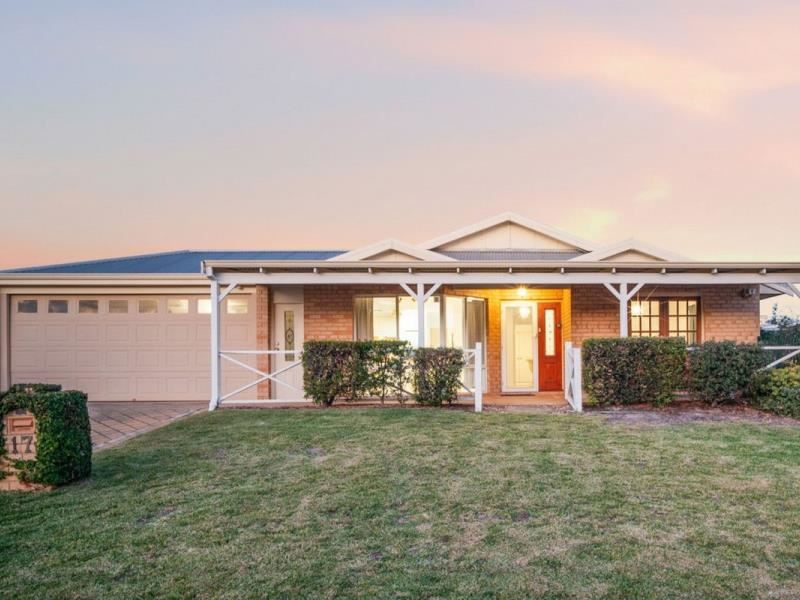 17 Simla Place, Caversham WA 6055
