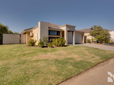301 Pebble Beach Boulevard, Meadow Springs WA 6210