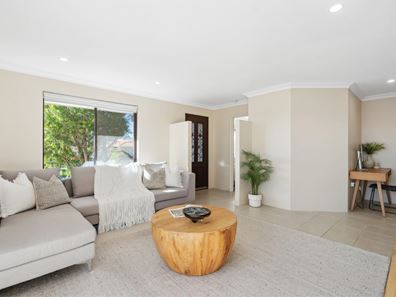 12 Dolphin Way, Beldon WA 6027