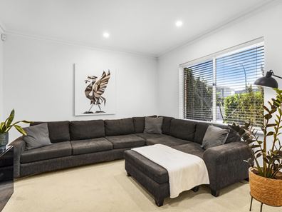 15 Eastcliff Street, Madeley WA 6065