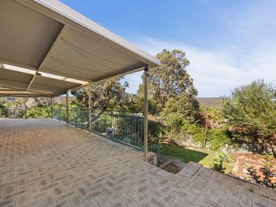 9 Binburra Way, Mount Nasura WA 6112