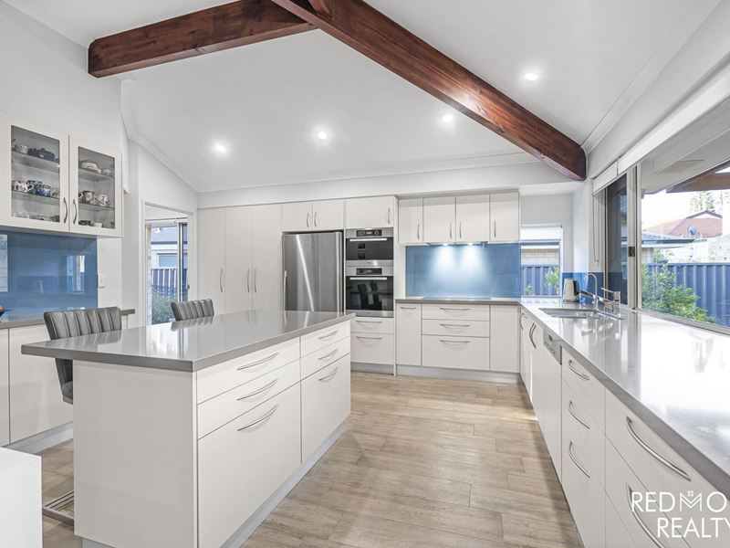 24 Naturaliste Boulevard, Iluka WA 6028