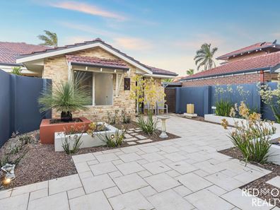 24 Naturaliste Boulevard, Iluka WA 6028