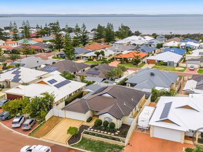 14 Devonshire Retreat, Falcon WA 6210