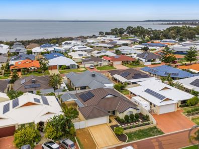 14 Devonshire Retreat, Falcon WA 6210
